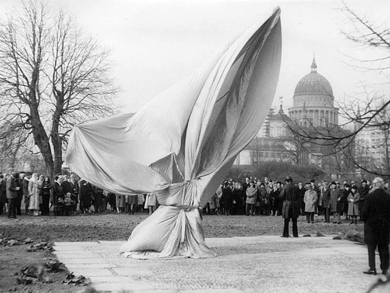 Christian Roehl, Homage Karl Foerster 1974, Einweihung 9. März 1974, Fotografie © Hermann